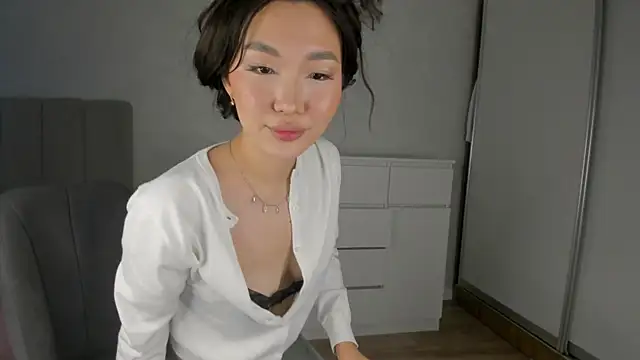 lollypopmolly online show from July 27, 3:46 am