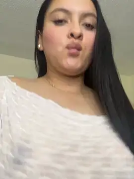 Nicoleqm online show from July 16, 1:44 am