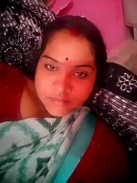 Snapshot of HotRavita389 chatting on August 1, 12:37 pm HotRavita389 online show from August 1, 12:37 pm