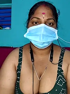 Snapshot of tamilthendral143 chatting on July 18, 7:39 pm tamilthendral143 online show from July 18, 7:39 pm