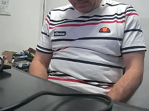 Snapshot of gabriel9_ chatting on May 25, 7:58 am gabriel9 online show from May 25, 7:58 am