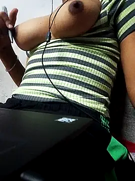 Snapshot of neha7788 chatting on July 20, 11:45 am neha7788 online show from July 20, 11:45 am