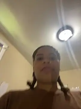 Snapshot of mkurbanderby chatting on July 23, 9:57 pm mkurbanderby online show from July 23, 9:57 pm