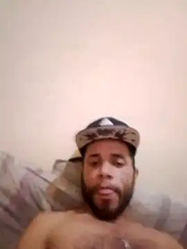 Snapshot of lukasbh chatting on August 4, 10:29 am lukasbh online show from August 4, 10:29 am