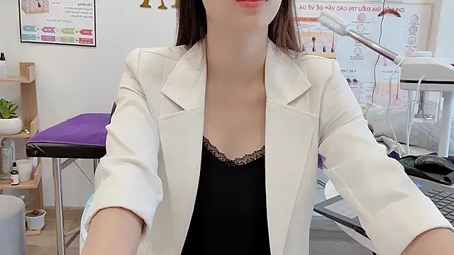 Katy Bae online show from November 7, 4:45 am