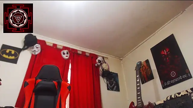 Amanda Valeska online show from January 12, 2:30 pm