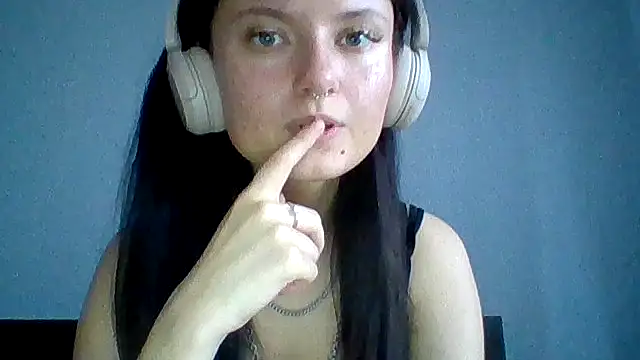 Snapshot of yana101 chatting on July 28, 3:21 pm yana101 online show from July 28, 3:21 pm