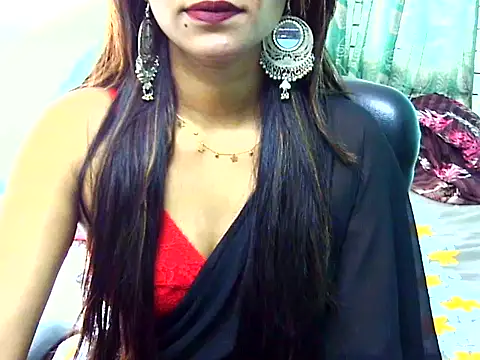 Snapshot of Su_maya chatting on August 1, 6:12 am Su maya online show from August 1, 6:12 am
