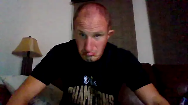 Snapshot of BJKing712 chatting on August 6, 12:23 am BJKing712 online show from August 6, 12:23 am