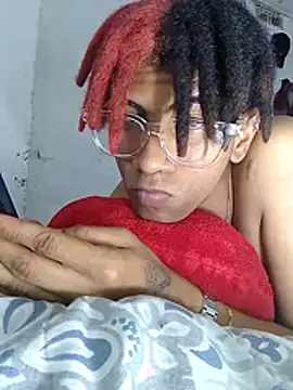 Snapshot of TY_ROYAL chatting on July 25, 7:50 am TY ROYAL online show from July 25, 7:50 am