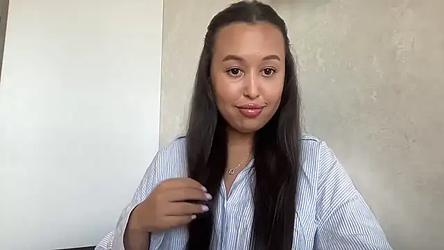 Snapshot of Dana_0005 chatting on July 27, 4:14 pm Dana 0005 online show from July 27, 4:14 pm