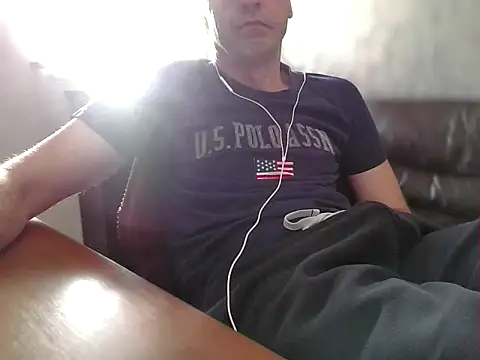Snapshot of trebor600 chatting on May 8, 6:41 am trebor600 online show from May 8, 6:41 am