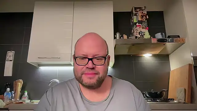 theitalianbear online show from January 29, 11:56 pm