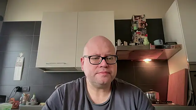 theitalianbear online show from February 2, 11:51 am