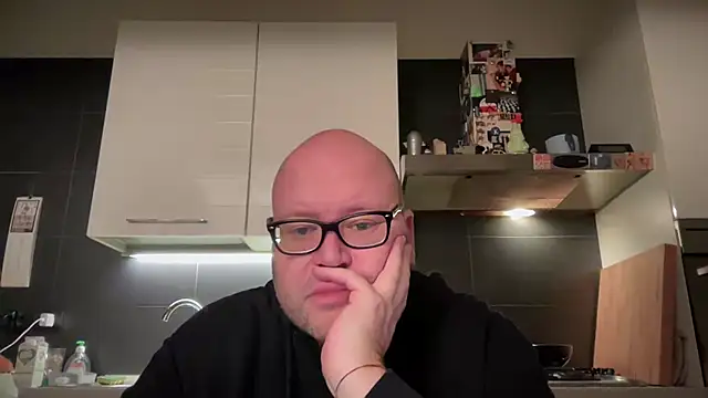 theitalianbear online show from February 5, 8:14 pm