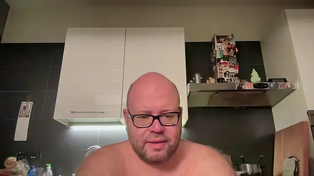 theitalianbear online show from September 12, 4:01 am