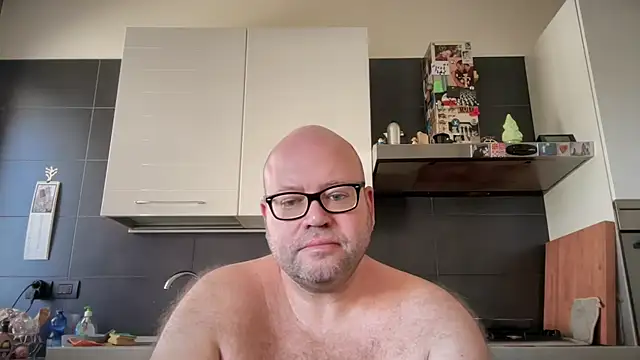 theitalianbear online show from September 26, 9:35 am