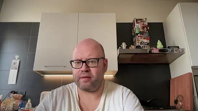 theitalianbear online show from October 1, 9:59 am