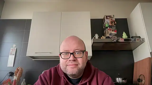 theitalianbear online show from November 20, 1:22 pm