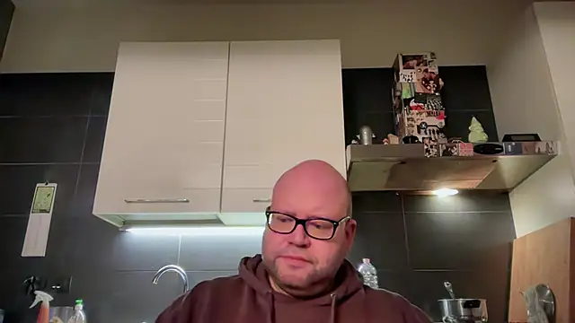 theitalianbear online show from March 26, 7:19 pm