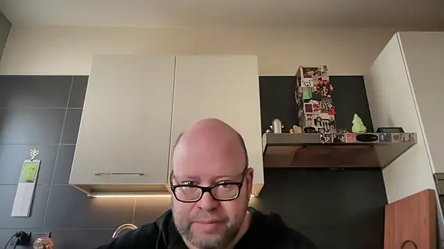 theitalianbear online show from April 3, 9:07 am