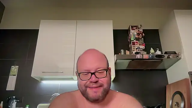 Snapshot of theitalianbear chatting on May 15, 10:50 pm theitalianbear online show from May 15, 10:50 pm