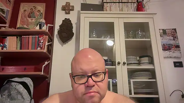 Snapshot of theitalianbear chatting on May 24, 2:27 am theitalianbear online show from May 24, 2:27 am