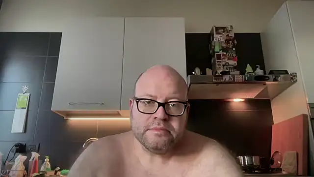 Snapshot of theitalianbear chatting on May 30, 4:31 am theitalianbear online show from May 30, 4:31 am
