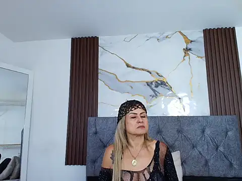salomeparker  online show from August 8, 12:29 pm