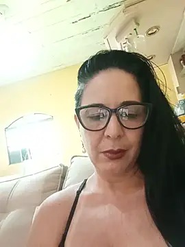 Snapshot of mommy_safira chatting on July 29, 3:54 pm mommy safira online show from July 29, 3:54 pm