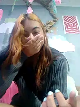 Snapshot of flor_bonita325 chatting on August 3, 6:45 am flor bonita325 online show from August 3, 6:45 am