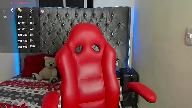 Snapshot of mrloganfuck1 chatting on May 24, 5:45 am mrloganfuck1 online show from May 24, 5:45 am