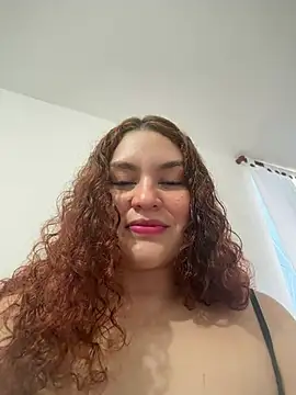 Snapshot of luania1 chatting on August 5, 4:32 pm luania1 online show from August 5, 4:32 pm