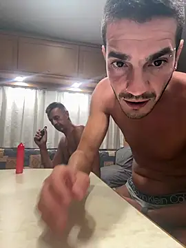 COPPIAGAYHOT online show from July 28, 10:53 pm