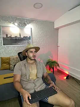noahstevenss online show from July 29, 11:14 pm