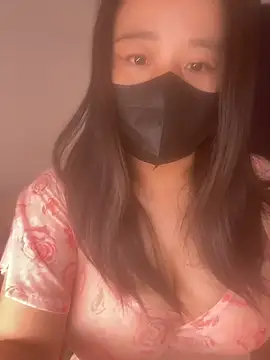 Snapshot of BeautifulGirl007 chatting on August 4, 10:40 am BeautifulGirl007 online show from August 4, 10:40 am