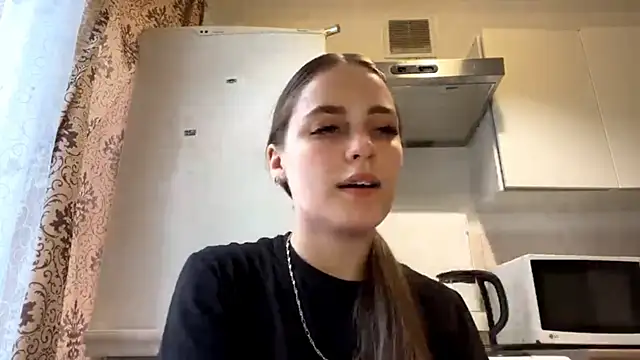 Snapshot of TatiaKim chatting on August 2, 11:30 am TatiaKim online show from August 2, 11:30 am