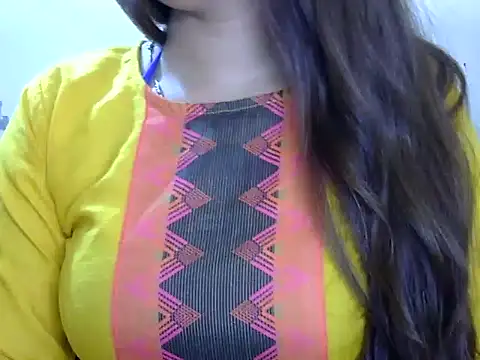 Snapshot of SleekAura chatting on July 30, 2:32 am SleekAura online show from July 30, 2:32 am