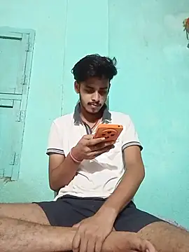 Snapshot of kartikshing19 chatting on July 31, 6:18 pm kartikshing19 online show from July 31, 6:18 pm