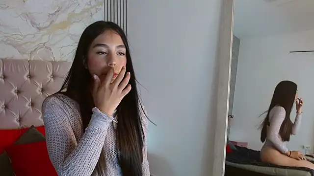 Snapshot of ScarletVidal chatting on August 5, 3:59 pm ScarletVidal online show from August 5, 3:59 pm