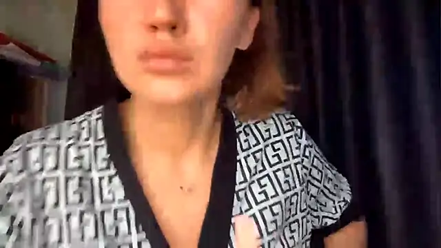 Snapshot of Adele_Virelsons chatting on July 31, 8:14 am Adele Virelsons online show from July 31, 8:14 am