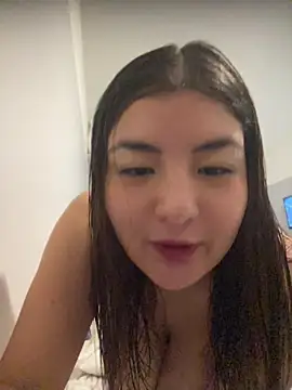 Snapshot of SofiaDinamita chatting on August 6, 8:55 pm SofiaDinamita online show from August 6, 8:55 pm