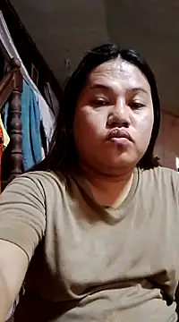 Snapshot of Andrea0414 chatting on March 9, 2:29 am Andrea0414 online show from March 9, 2:29 am