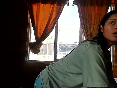 Snapshot of VenusyEclipse2 chatting on August 7, 2:19 pm VenusyEclipse2 online show from August 7, 2:19 pm