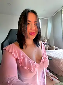 Snapshot of HannaBeckett chatting on November 19, 12:05 pm HannaBeckett online show from November 19, 12:05 pm