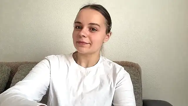 Snapshot of LorileeKaliszewski chatting on August 9, 11:59 am LorileeKaliszewski online show from August 9, 11:59 am