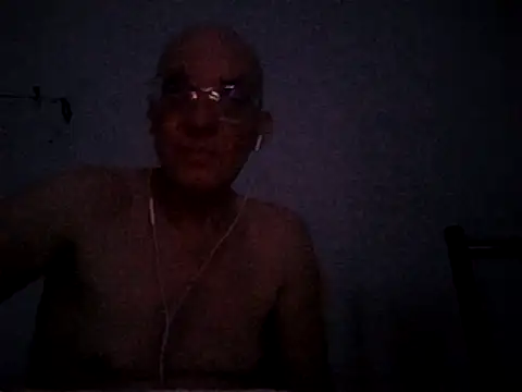 Snapshot of TheRealHunkyy chatting on August 5, 12:35 am TheRealHunkyy online show from August 5, 12:35 am