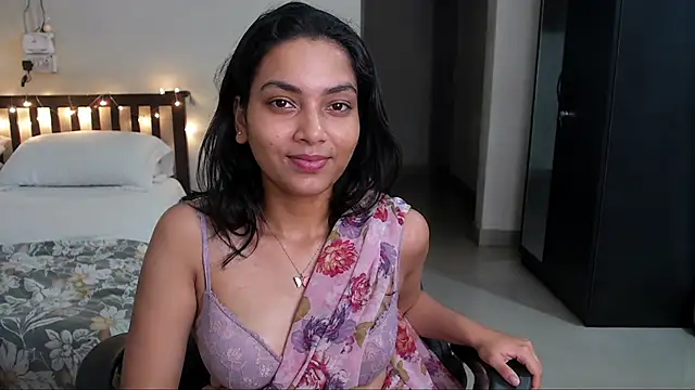 Snapshot of Mishika_lust chatting on August 4, 5:59 pm Mishika lust online show from August 4, 5:59 pm