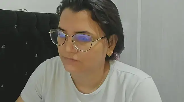 MARILYN GARCIA online show from December 10, 3:12 pm