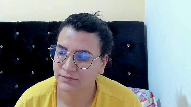 MARILYN GARCIA online show from January 4, 9:31 pm